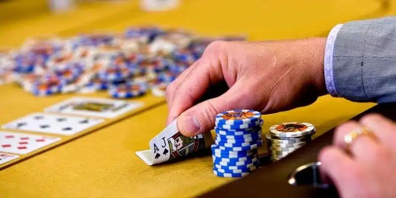 Một số mẹo chơi hiệu quả trong game bài Poker